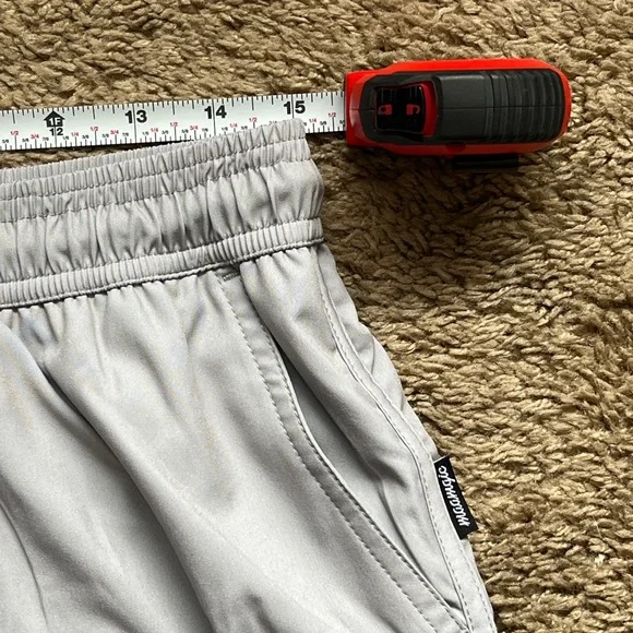 Maamgic Men's 4” Lined Shorts (Gray and Black) - Small - Picture 3 of 9